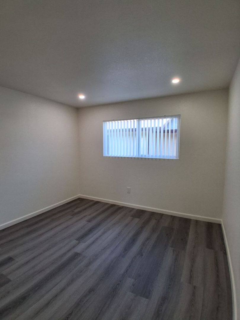 Apartment for rent at 441 S Dearing Ave, Fresno, CA 93702
