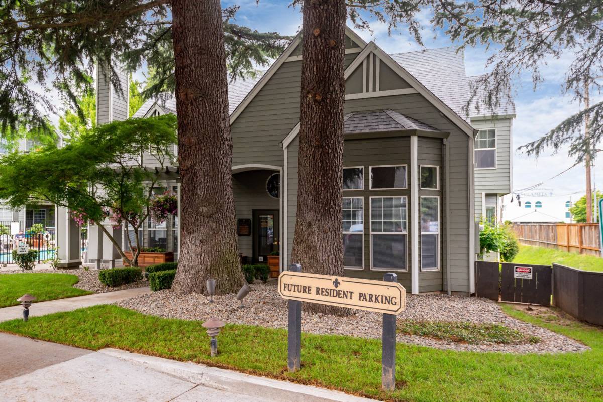 Apartment for rent at 20454 NE Sandy Blvd, Fairview, OR 97024