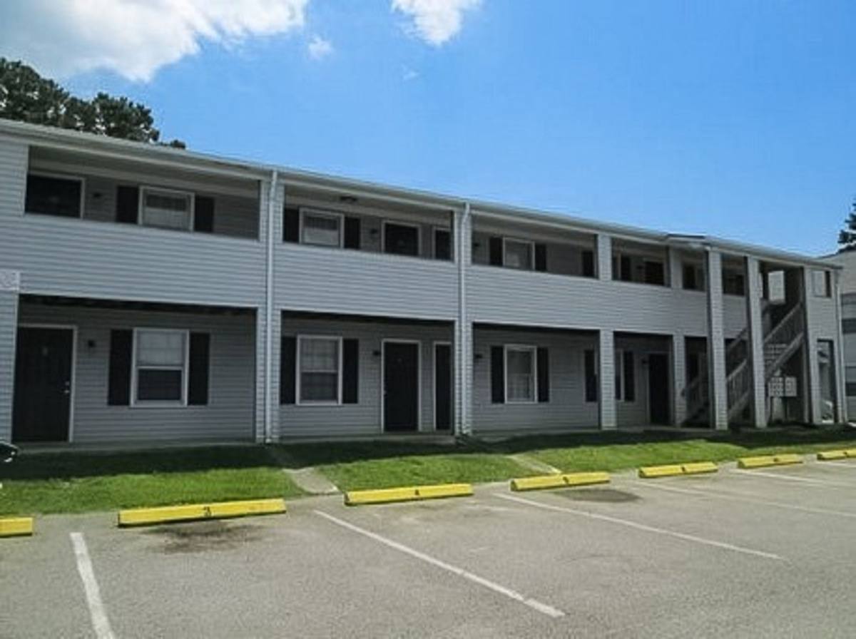 Apartment for rent at 1711 N King St, Hampton, VA 23669