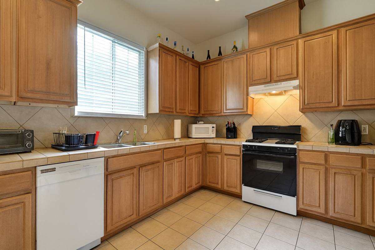 Townhouse for rent at 5501 Duval St #A, Austin, TX 78751