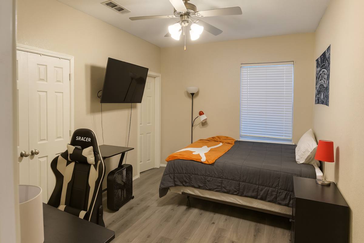 Townhouse for rent at 5501 Duval St #A, Austin, TX 78751