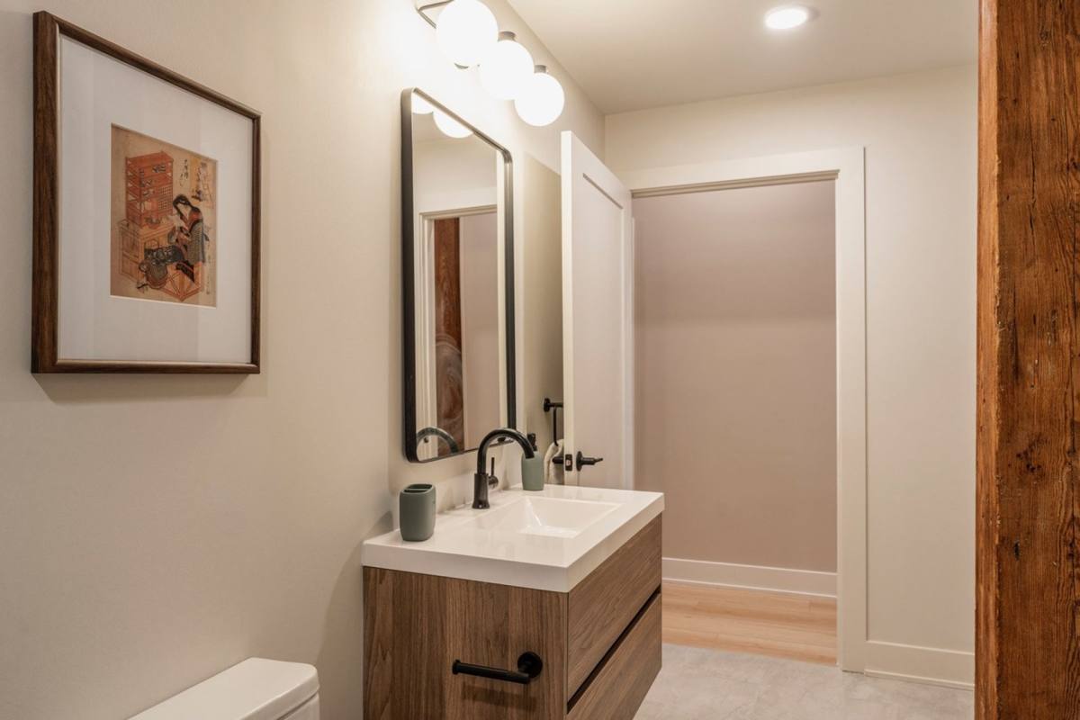 Apartment for rent at 829 N 3rd St, Philadelphia, PA 19123