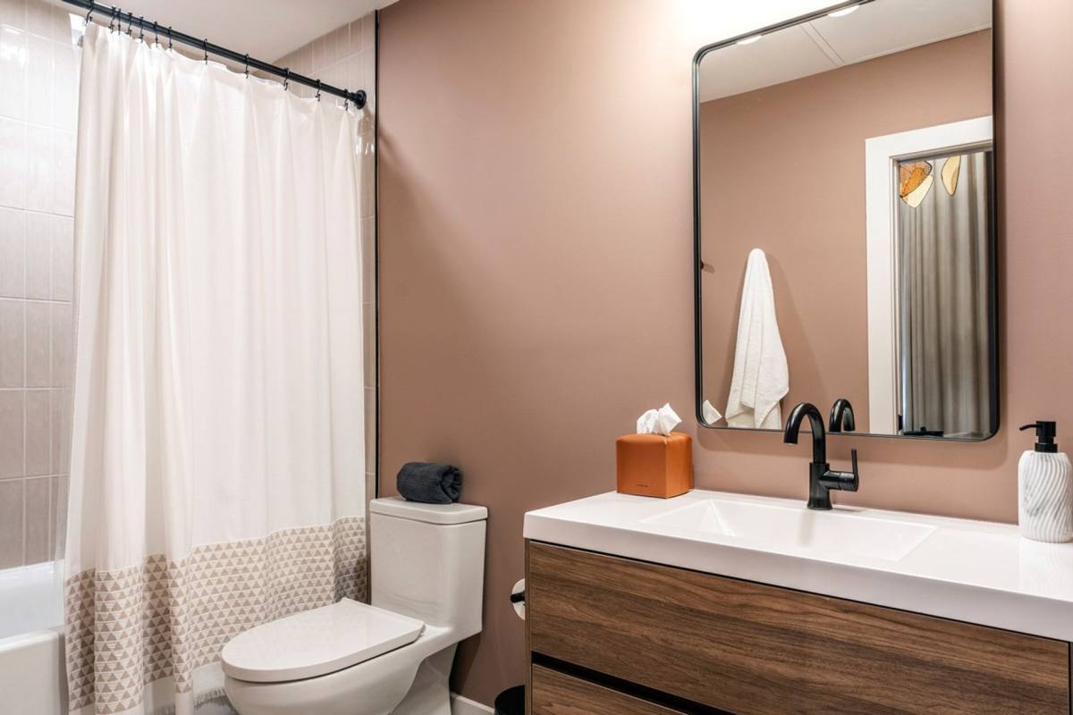 Apartment for rent at 829 N 3rd St, Philadelphia, PA 19123