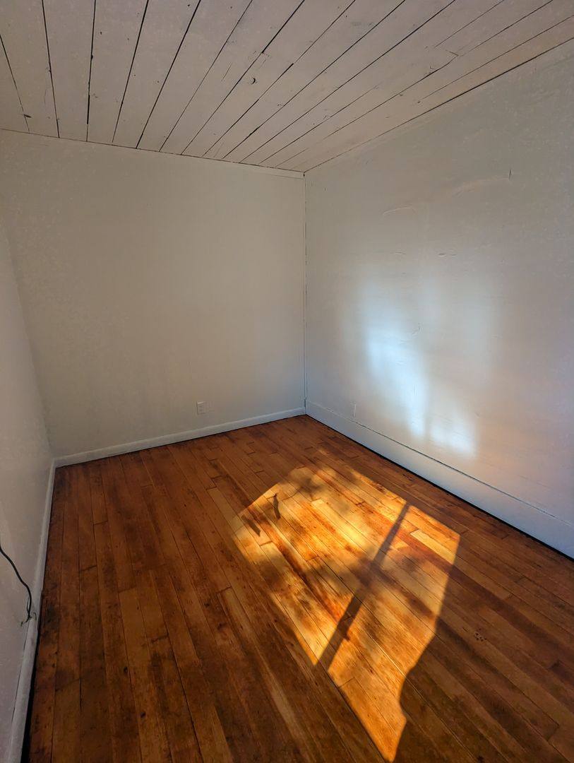 Apartment for rent at 1108 12th St, Bellingham, WA 98225