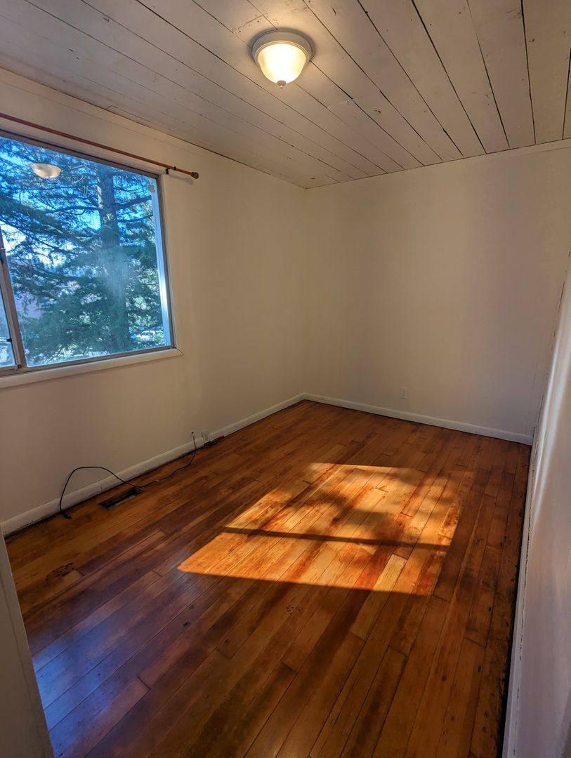 Apartment for rent at 1108 12th St, Bellingham, WA 98225