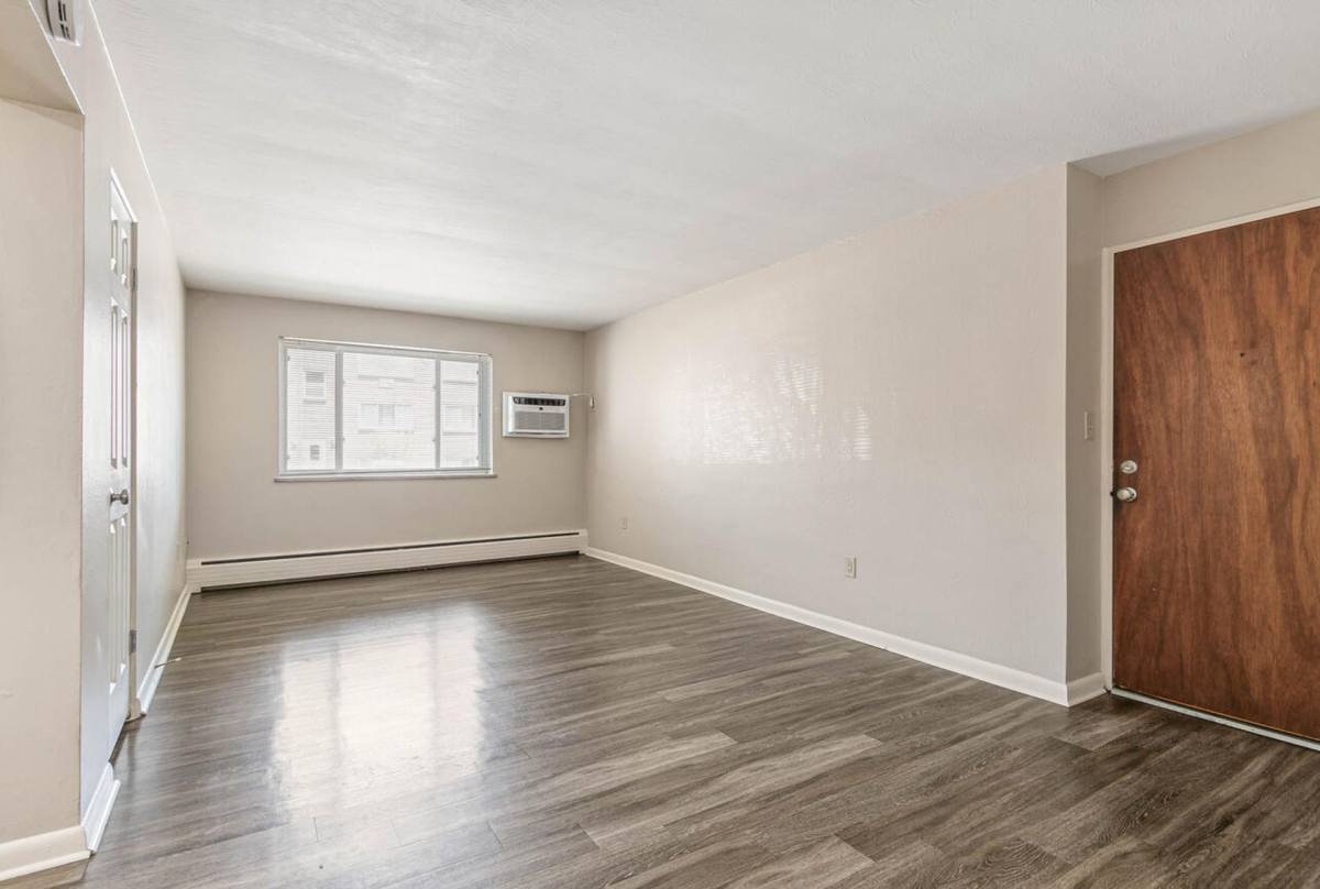 Apartment for rent at 1151 W Ida Ave, Littleton, CO 80120