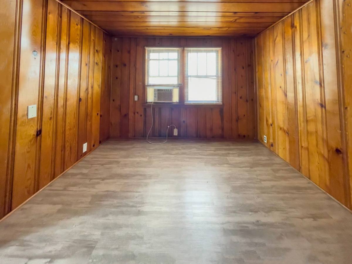 Apartment for rent at 2106 W Main St, Muncie, IN 47303