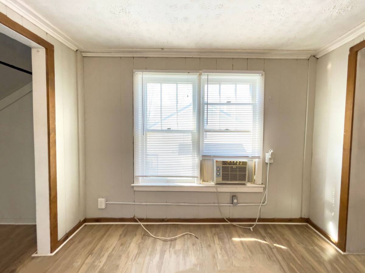 Apartment for rent at 2106 W Main St, Muncie, IN 47303