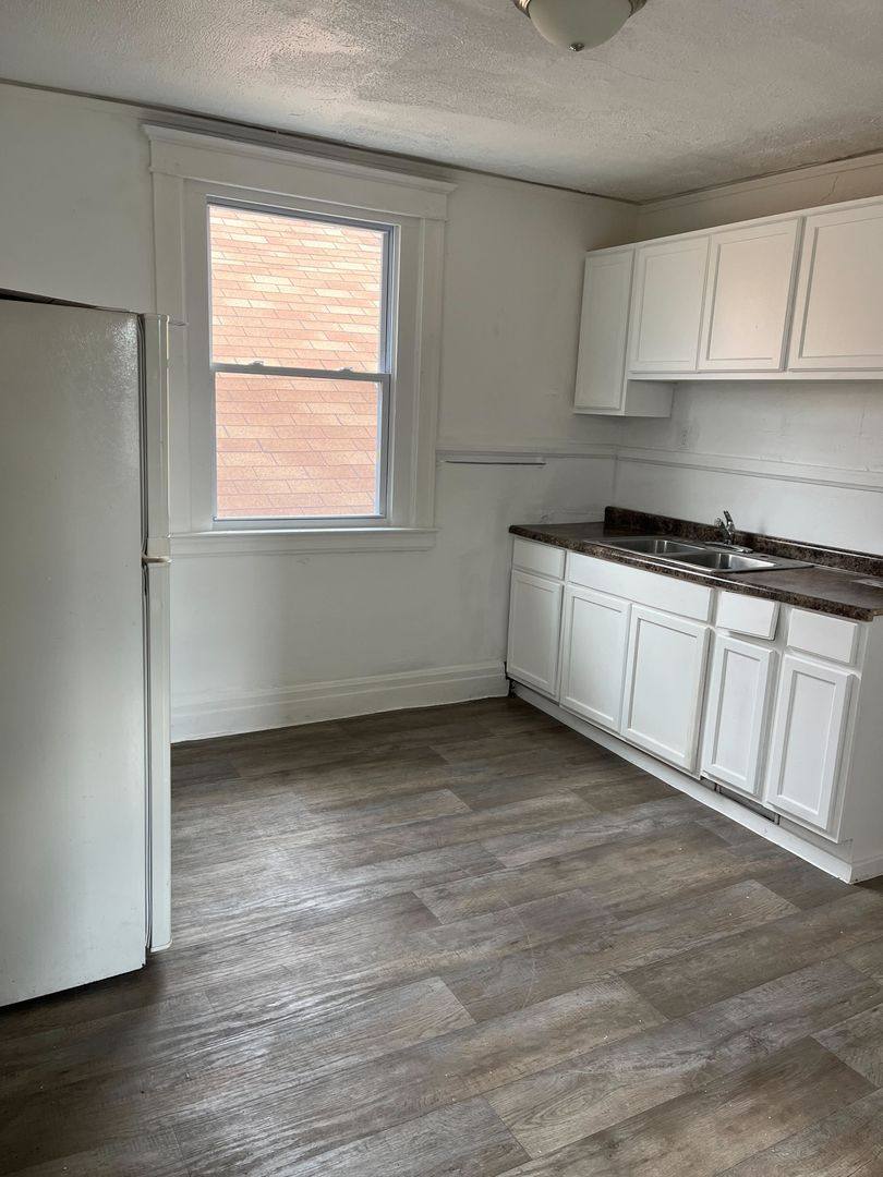 Apartment for rent at 6307 Woodrow, Detroit, MI 48210