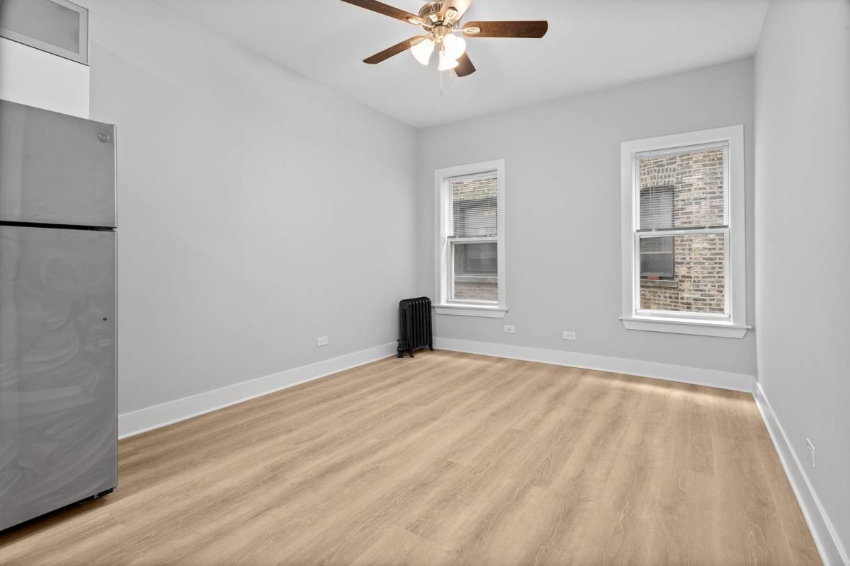 Apartment for rent at 7600 N Sheridan Rd, Chicago, IL 60626