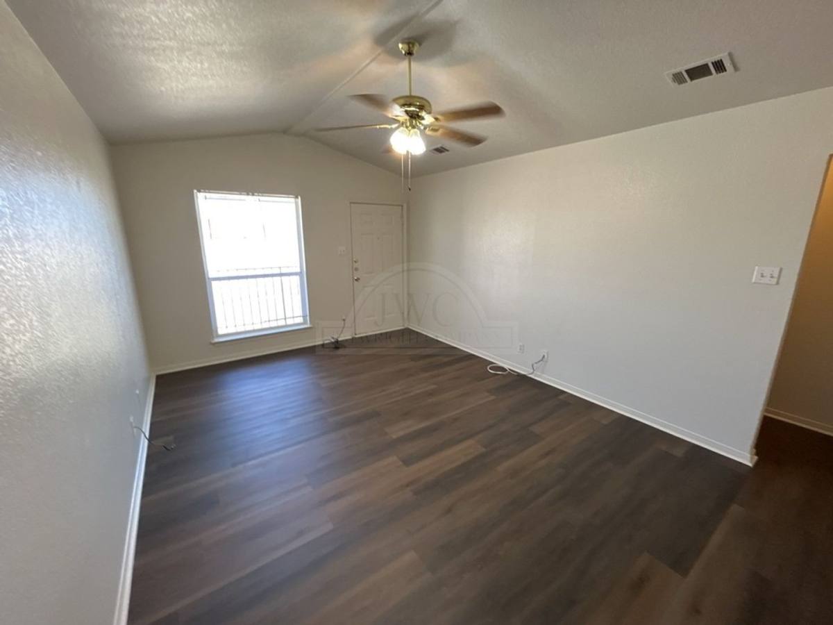 Apartment for rent at 1009 Industrial Ave, Copperas Cove, TX 76522