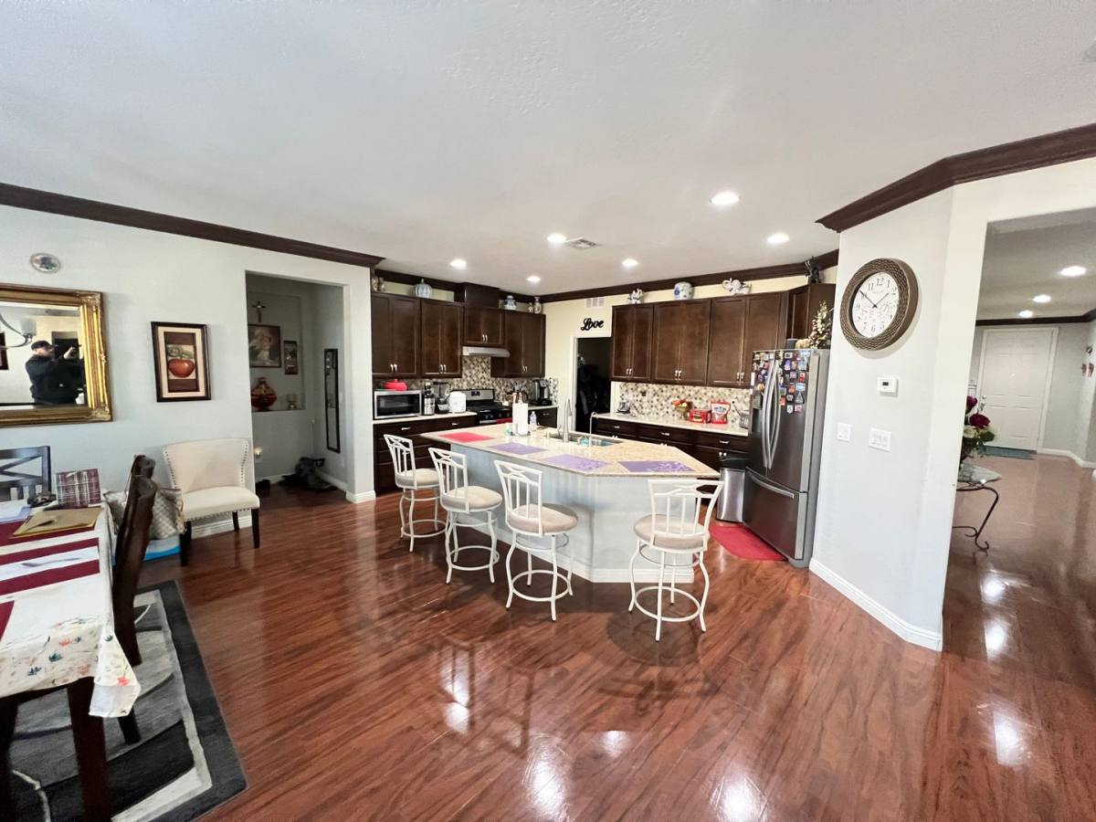 House for rent at 364 Moon Aura Ave, Las Vegas, NV 89183