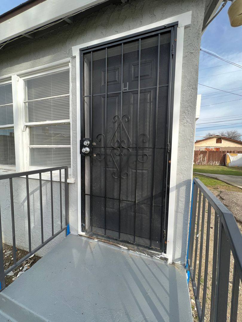 Apartment for rent at 2003 Lester St, Bakersfield, CA 93304