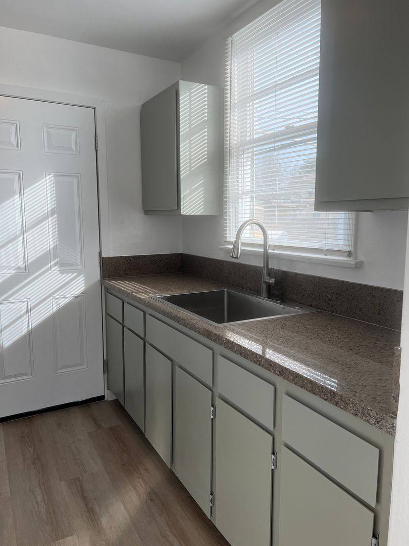 Apartment for rent at 2003 Lester St, Bakersfield, CA 93304