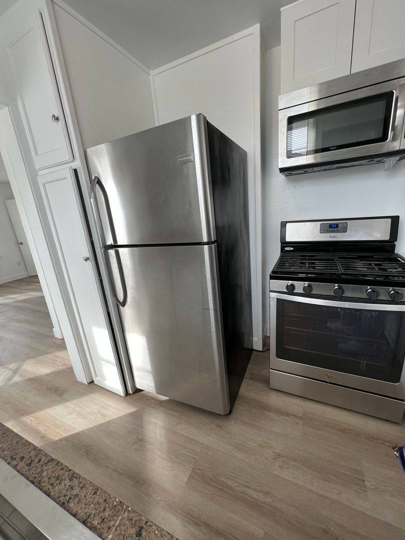 Apartment for rent at 2003 Lester St, Bakersfield, CA 93304