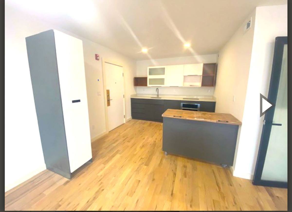 Apartment for rent at 25 Springside Ave, New Haven, CT 06515