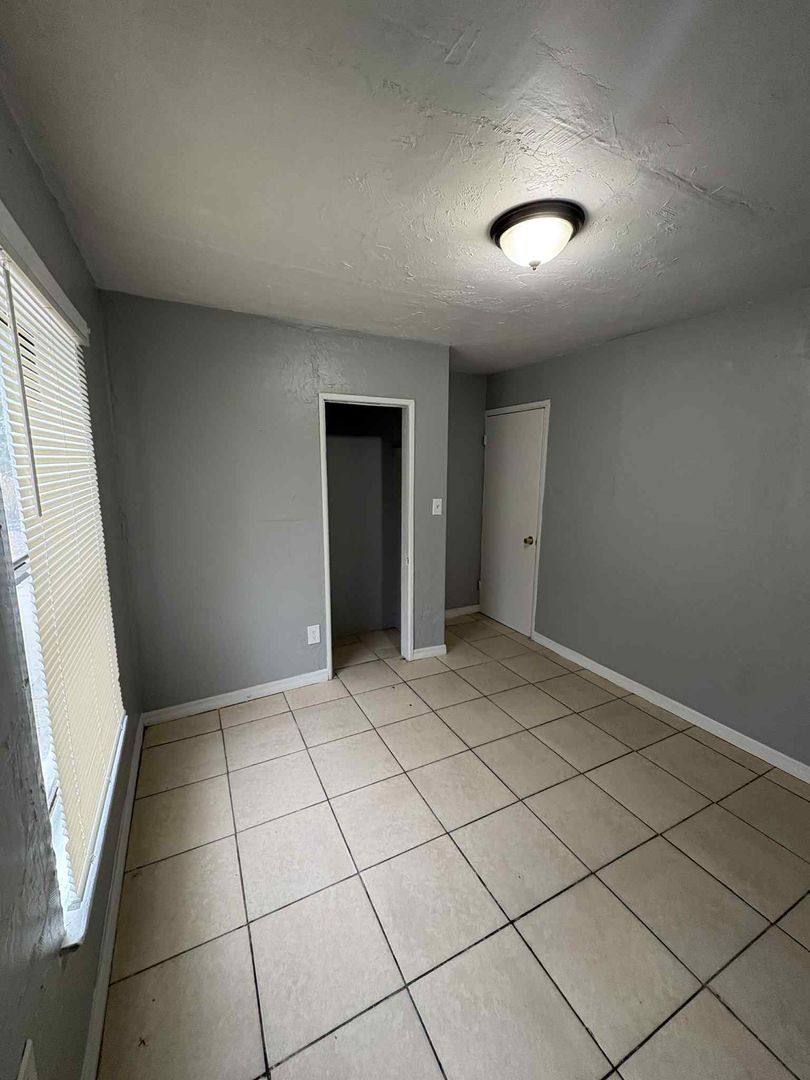 Apartment for rent at 221 223 225 227 Maria St, Fort Myers, FL 33916