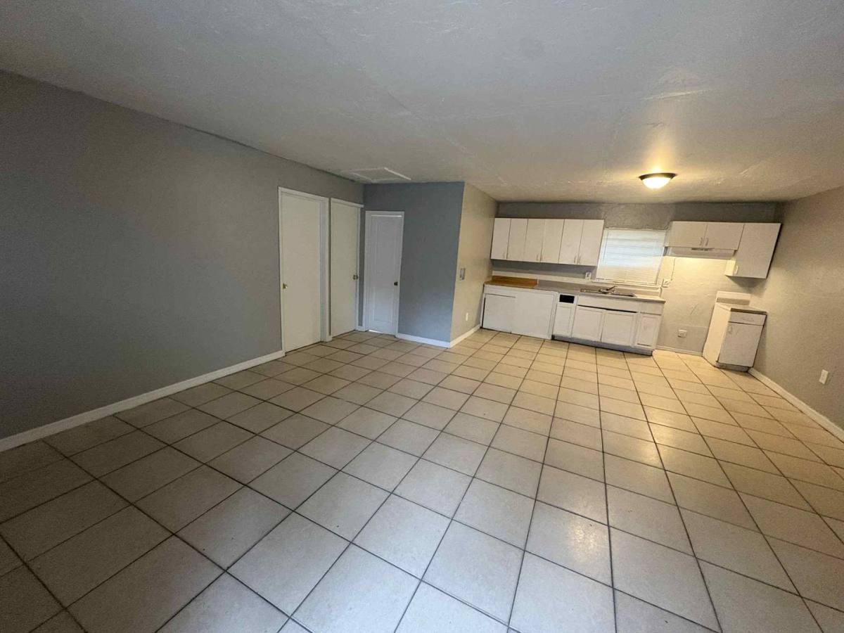 Apartment for rent at 221 223 225 227 Maria St, Fort Myers, FL 33916