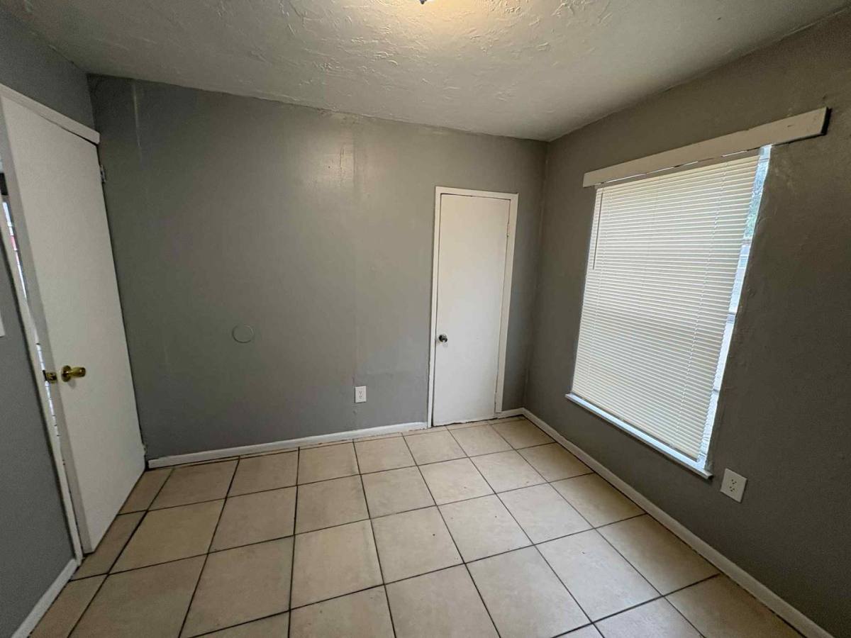 Apartment for rent at 221 223 225 227 Maria St, Fort Myers, FL 33916