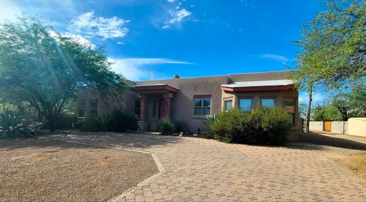 Townhouse for rent at 3033 N Fremont Ave, Tucson, AZ 85719
