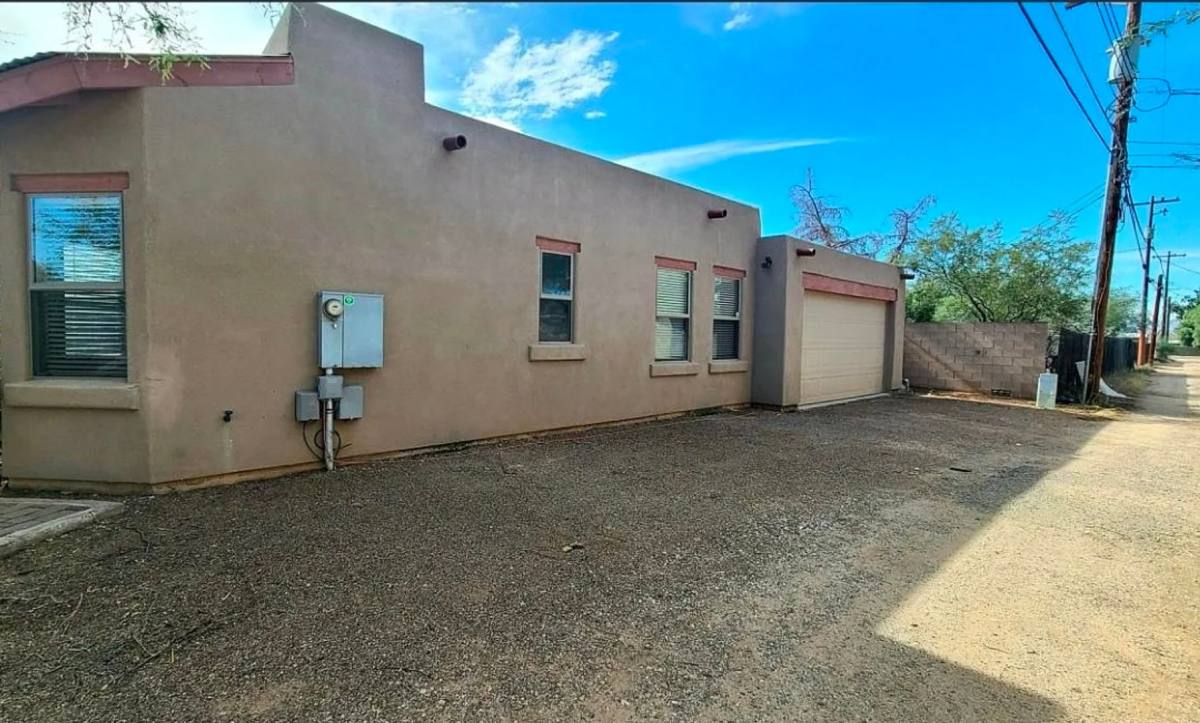 Townhouse for rent at 3033 N Fremont Ave, Tucson, AZ 85719