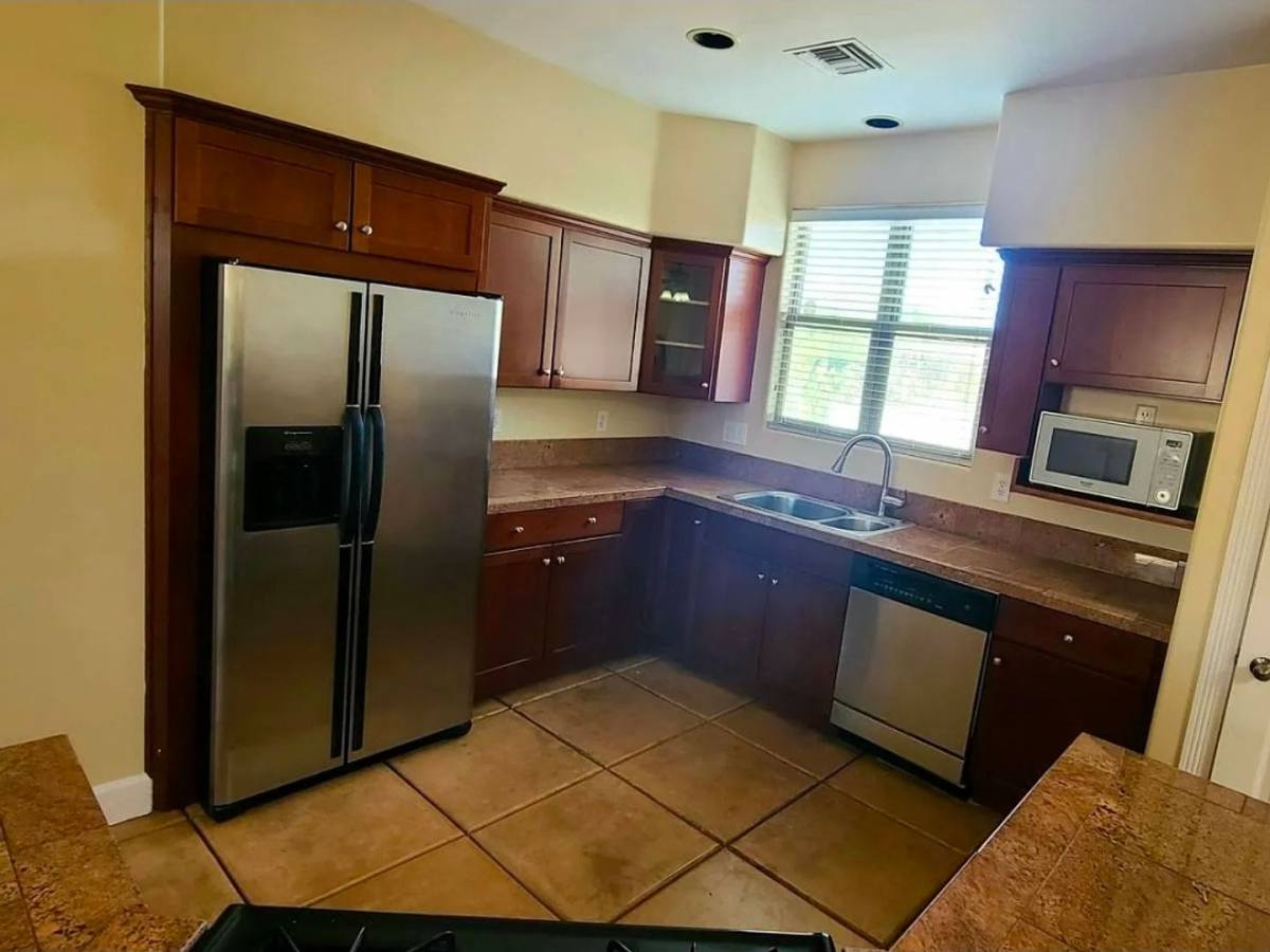 Townhouse for rent at 3033 N Fremont Ave, Tucson, AZ 85719