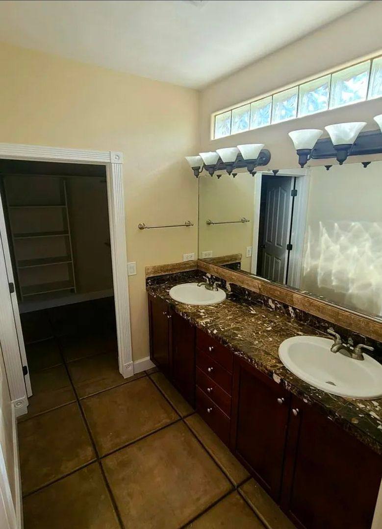 Townhouse for rent at 3033 N Fremont Ave, Tucson, AZ 85719