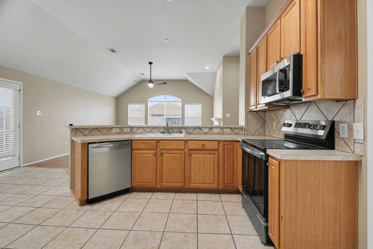 House for rent at 7108 Bryce Canyon Dr, McKinney, TX 75072