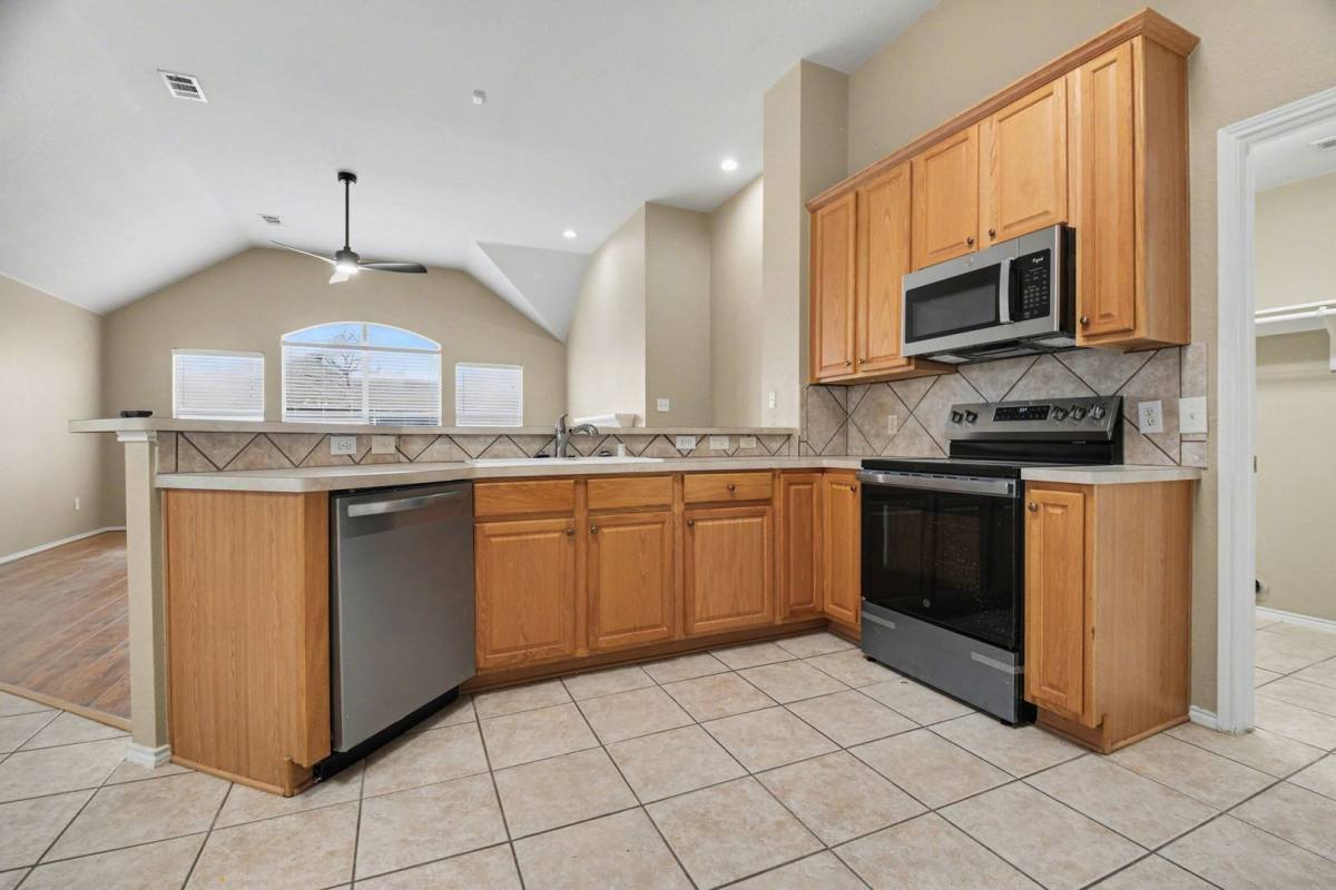 House for rent at 7108 Bryce Canyon Dr, McKinney, TX 75072