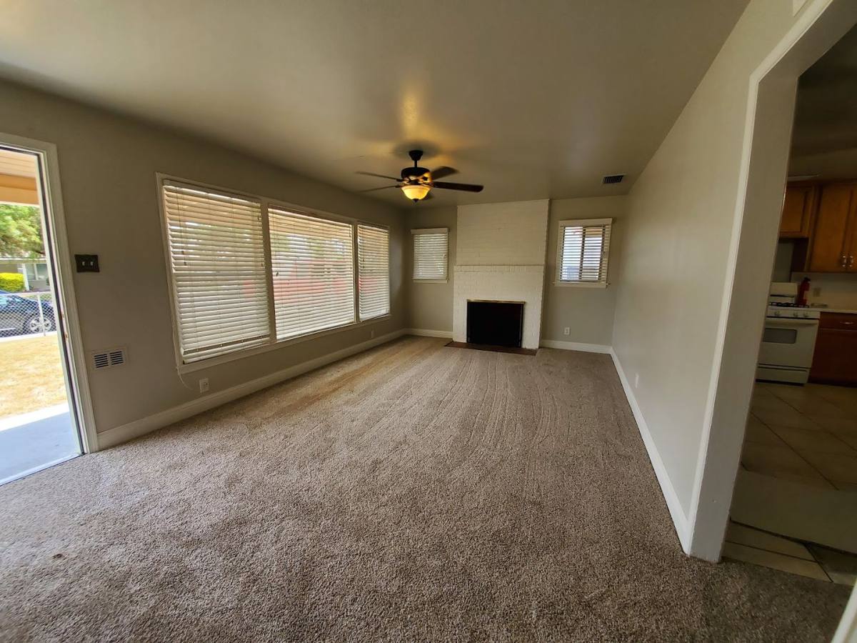 House for rent at 1415 De Witt Ave, Sanger, CA 93657