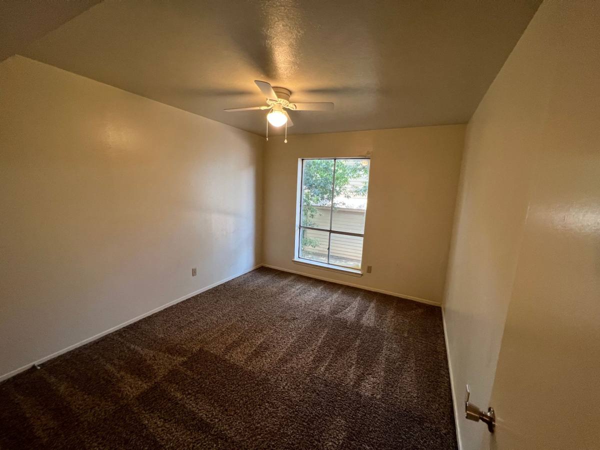 Apartment for rent at 912 N Bell Ave, Denton, TX 76201