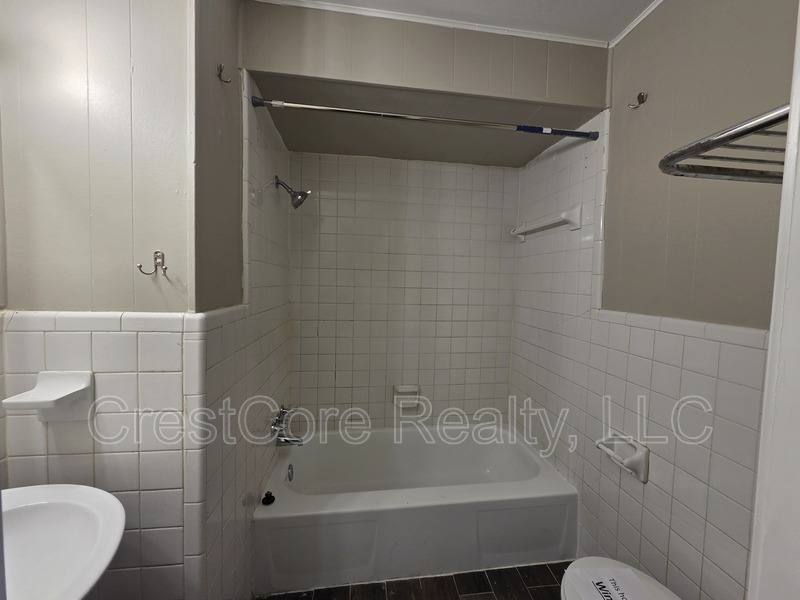 House for rent at 524 S Greer St #F, Memphis, TN 38111