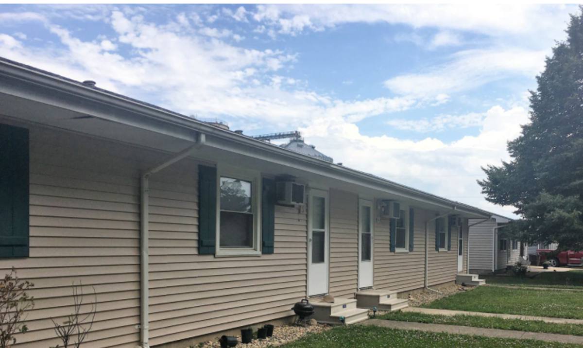 Apartment for rent at 202 Munroe St, Bondville, IL 61815