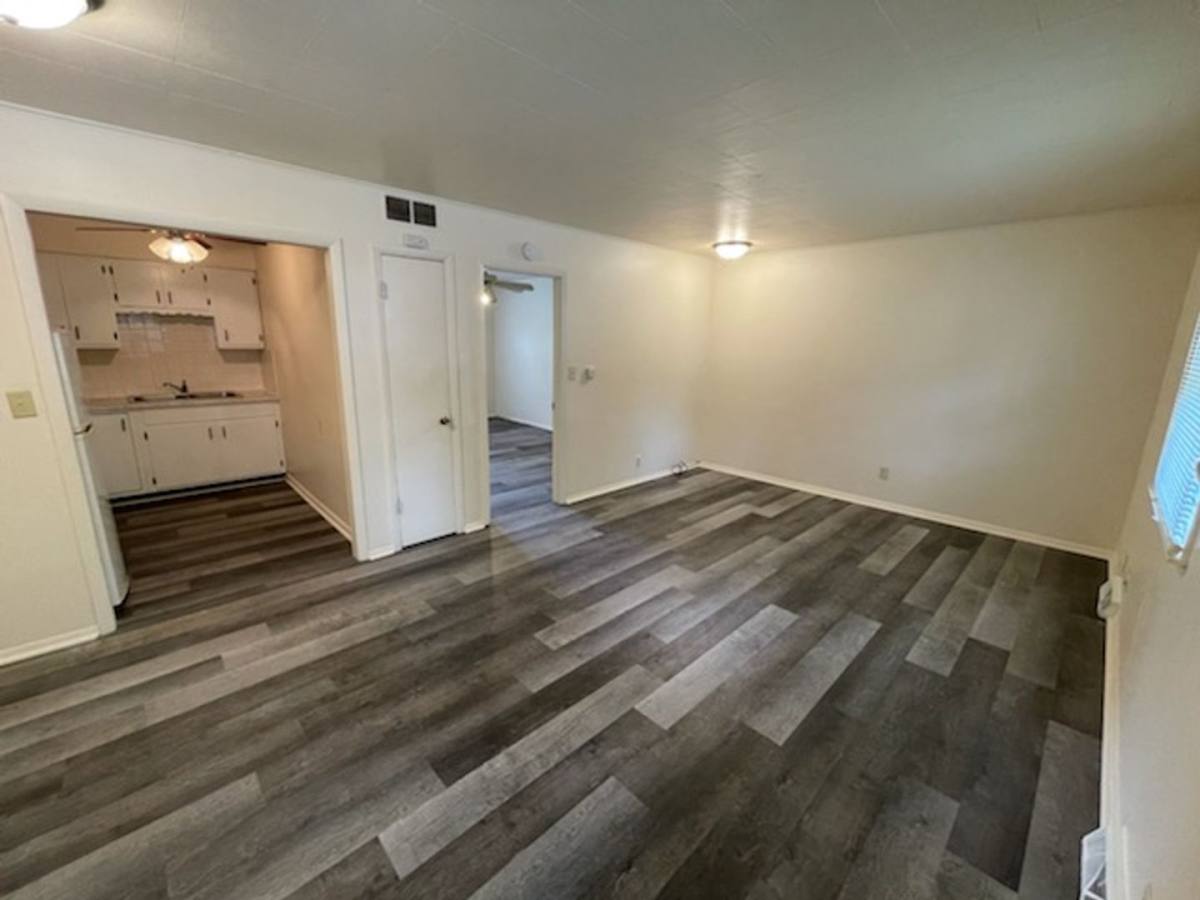 Apartment for rent at 202 Munroe St, Bondville, IL 61815