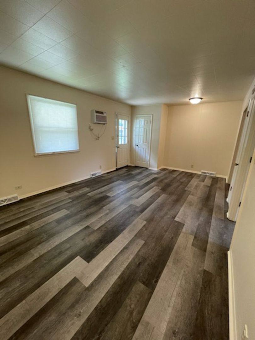 Apartment for rent at 202 Munroe St, Bondville, IL 61815