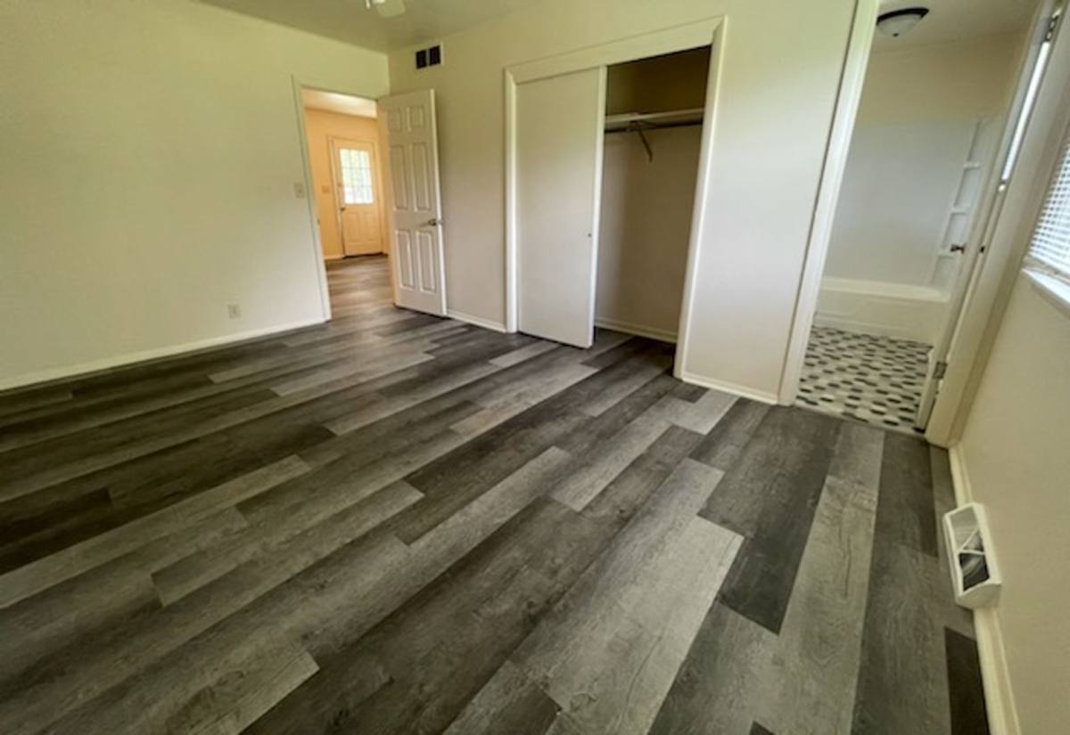 Apartment for rent at 202 Munroe St, Bondville, IL 61815