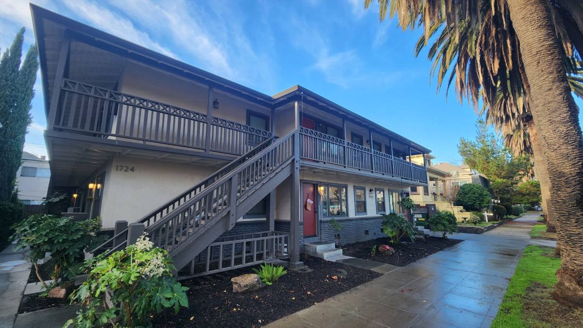 Apartment for rent at 1724 T St, Sacramento, CA 95811
