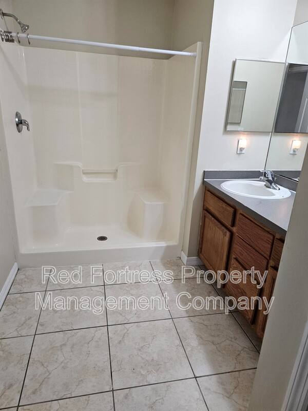 Apartment for rent at 98 Milwaukee Blvd, Lehigh Acres, FL 33974