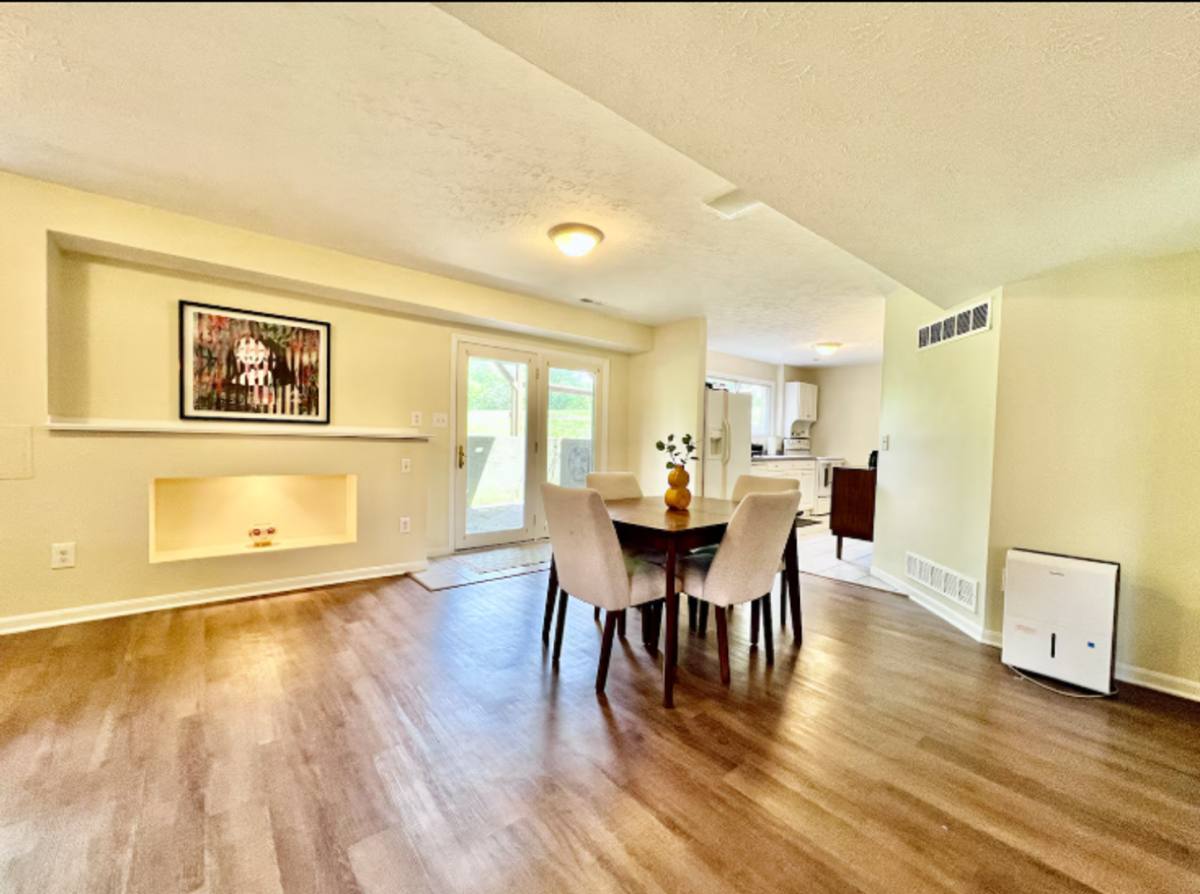 House for rent at 6556 Yankee Rd, Middletown, OH 45044