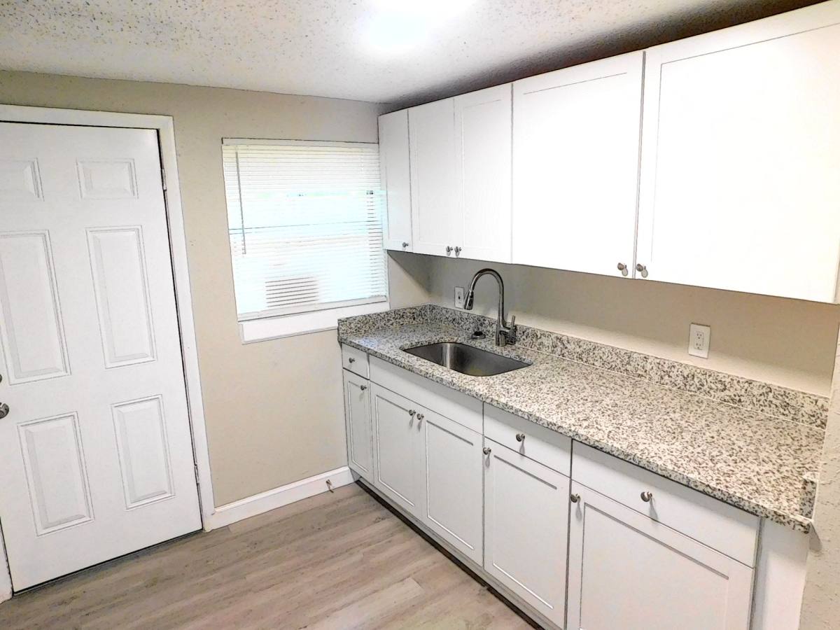 Apartment for rent at 1348 Steele St, Jacksonville, FL 32209