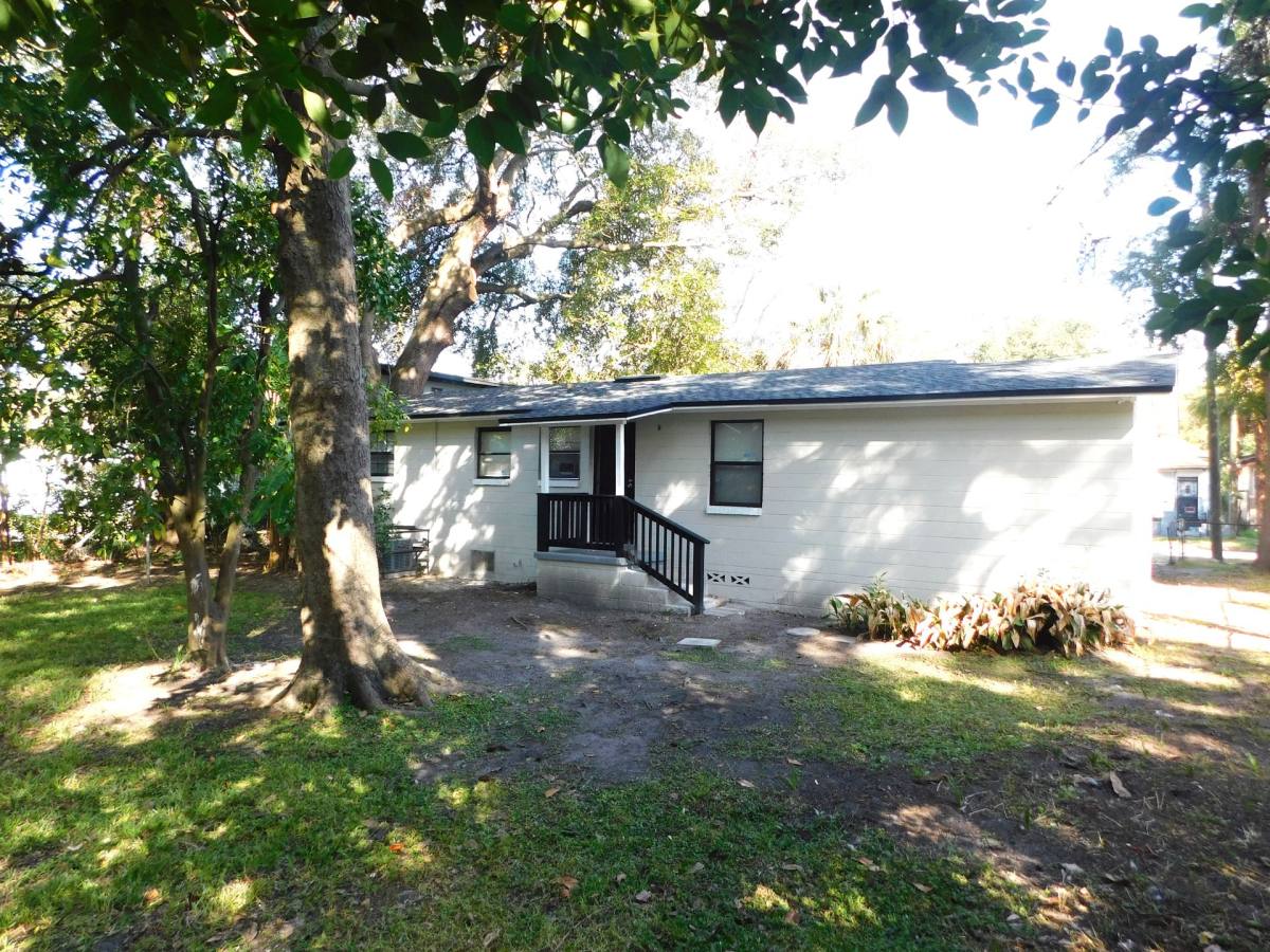Apartment for rent at 1348 Steele St, Jacksonville, FL 32209