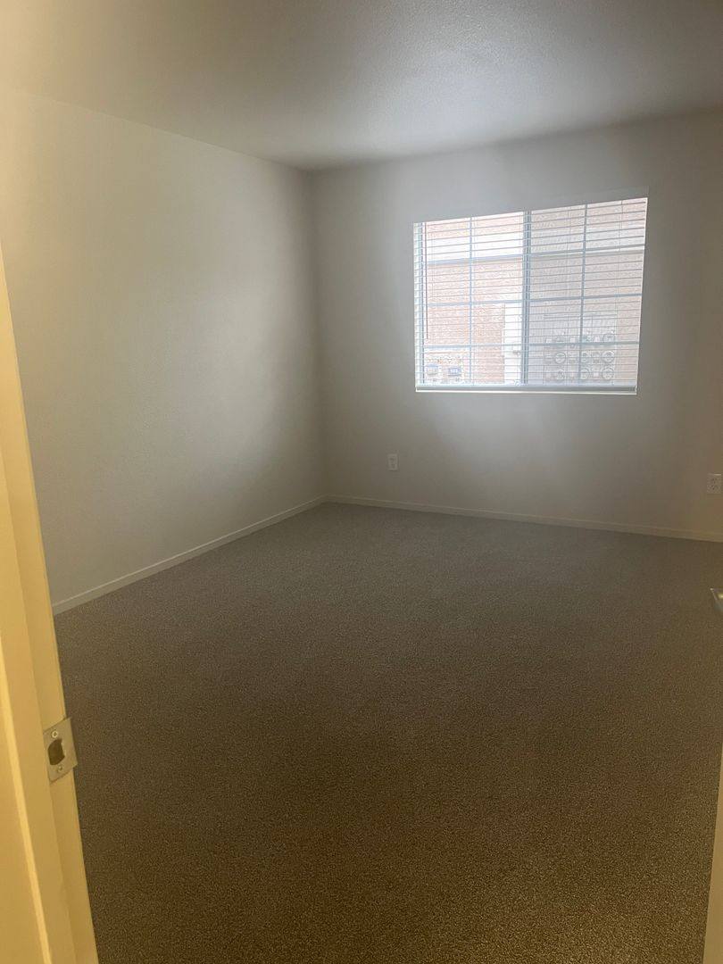 Apartment for rent at 1625 Woodcreek Dr, Fairfield, CA 94534