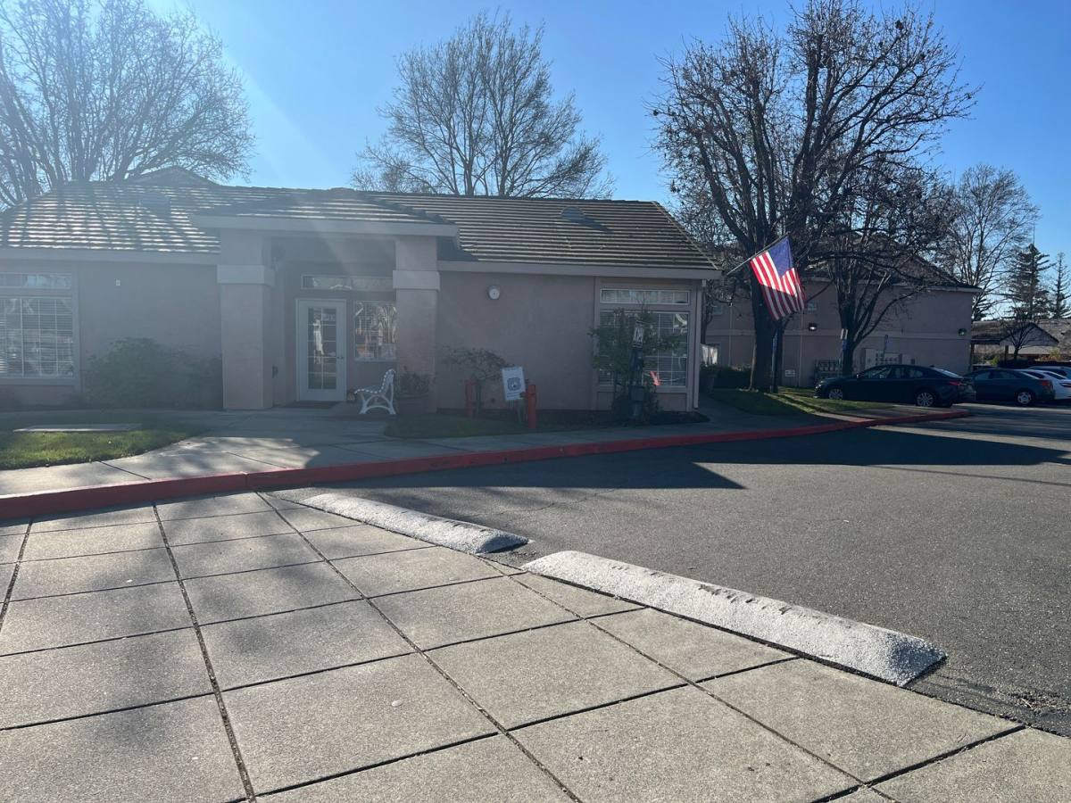 Apartment for rent at 1625 Woodcreek Dr, Fairfield, CA 94534