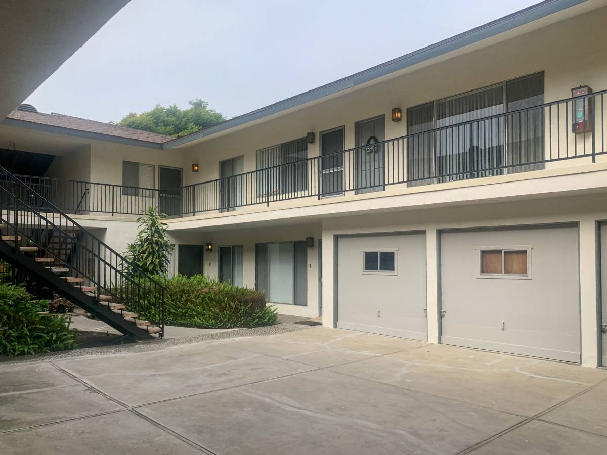 Apartment for rent at 372 Freeman Ave, Long Beach, CA 90814