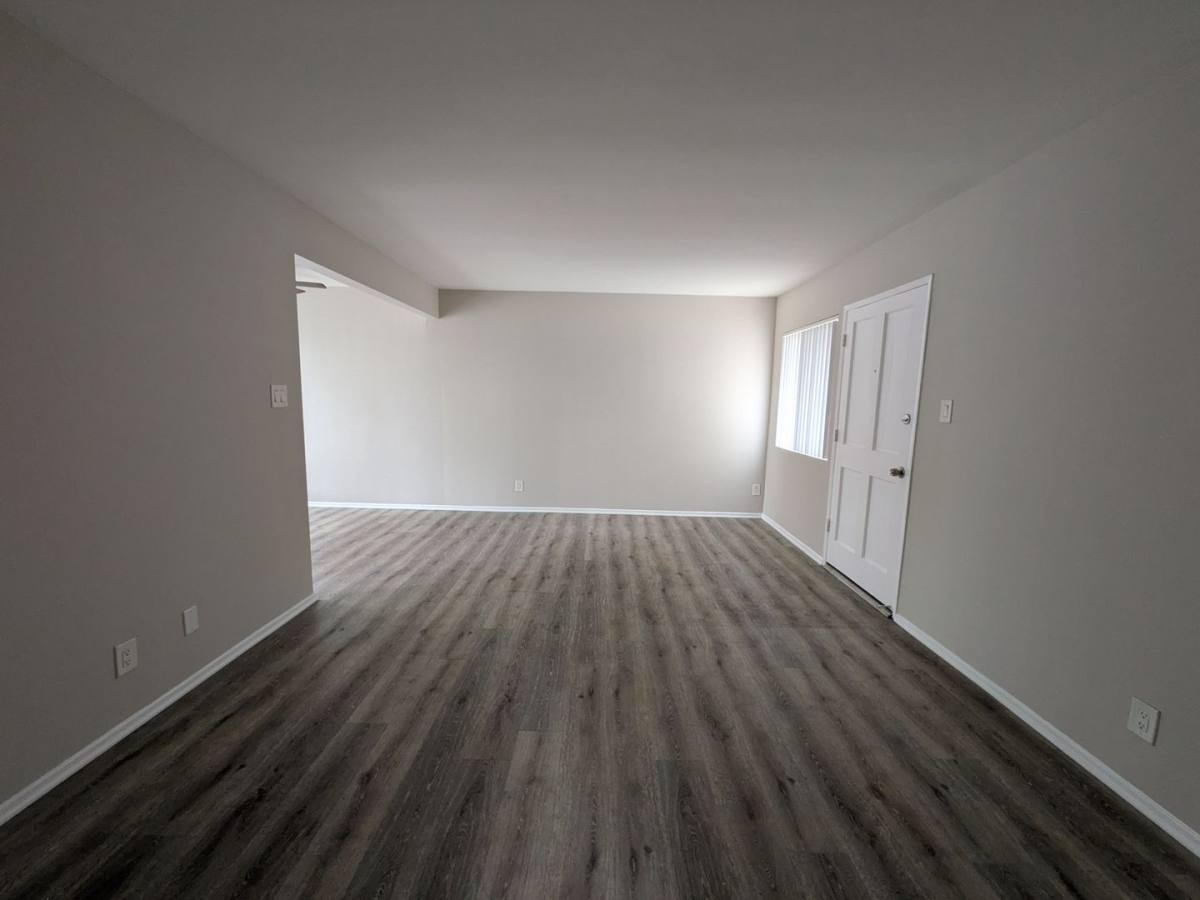 Apartment for rent at 372 Freeman Ave, Long Beach, CA 90814