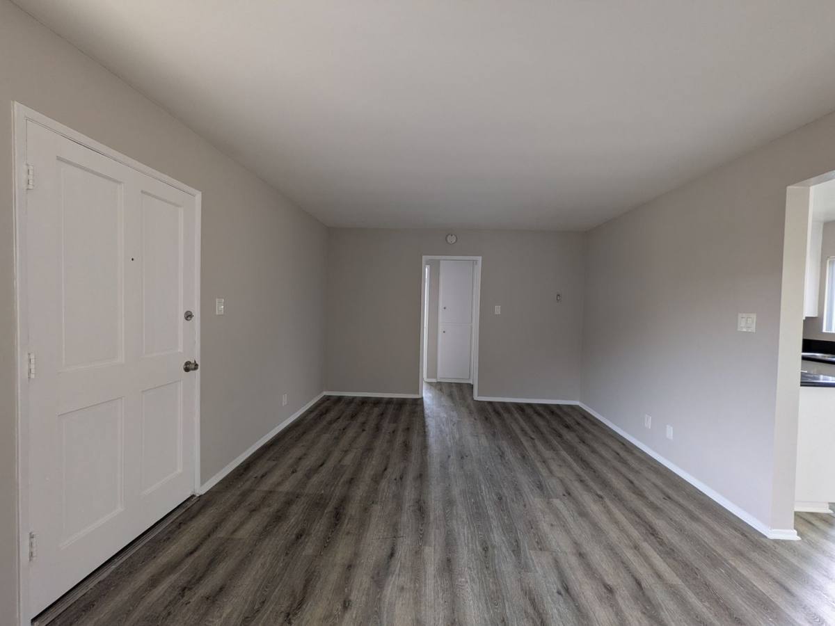 Apartment for rent at 372 Freeman Ave, Long Beach, CA 90814