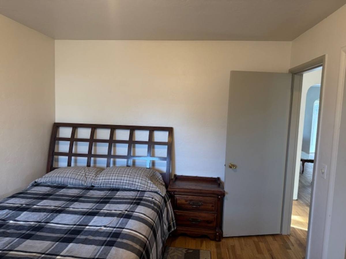 House for rent at 685 Beall Lane, Medford, OR 97501