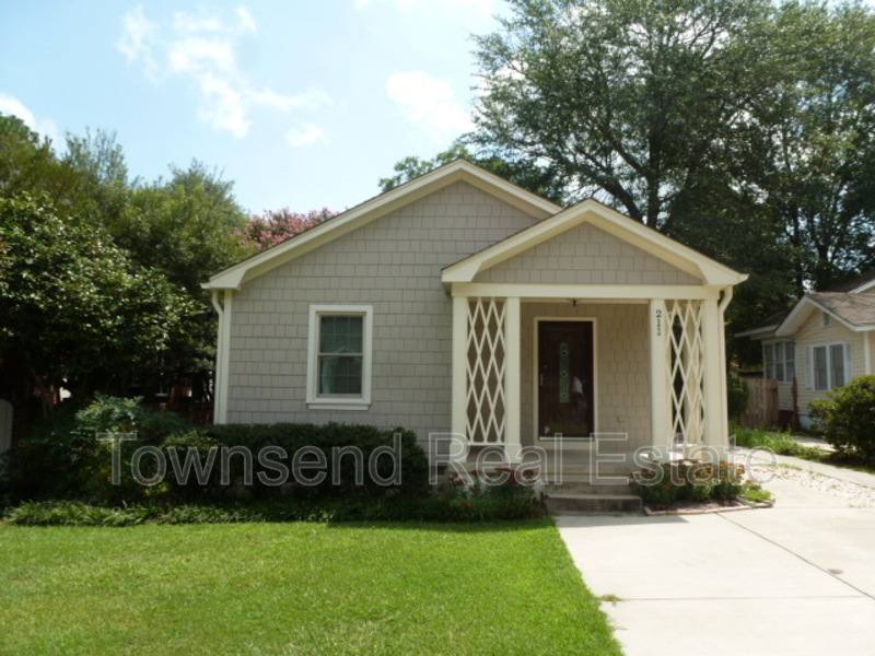 House for rent at 211 Ellington St, Fayetteville, NC 28305