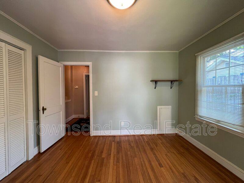 House for rent at 211 Ellington St, Fayetteville, NC 28305