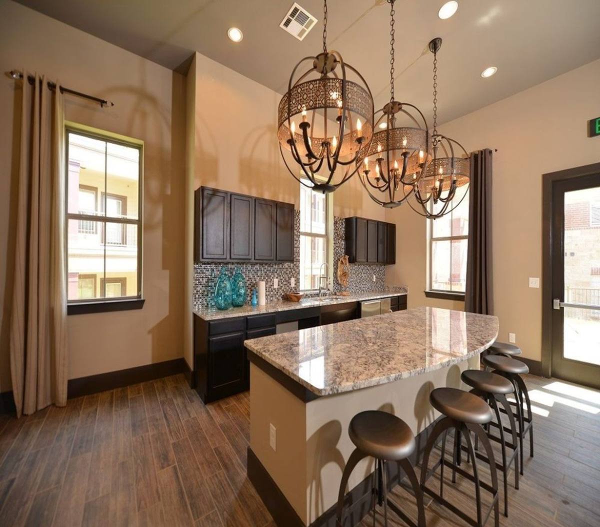 Apartment for rent at 300 E Swisher Rd, Lake Dallas, TX 75065